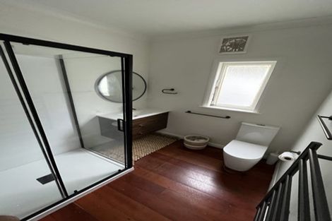 Photo of property in 12 Hargreaves Street, Mount Cook, Wellington, 6021