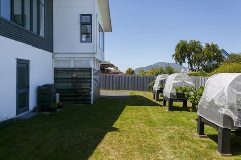 Photo of property in 17 Vaucluse Drive, Nukuhau, Taupo, 3330