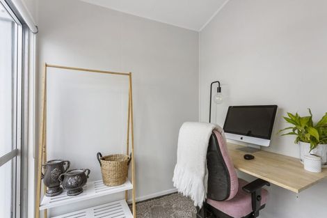 Photo of property in 26 Mirrabooka Avenue, Botany Downs, Auckland, 2010