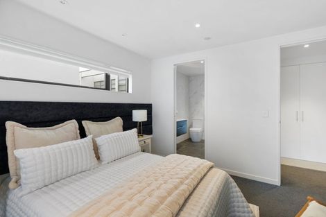 Photo of property in 9/12 Latimer Square, Christchurch Central, Christchurch, 8011