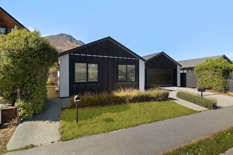 Photo of property in 51a-b Peterley Road, Lower Shotover, Queenstown, 9304