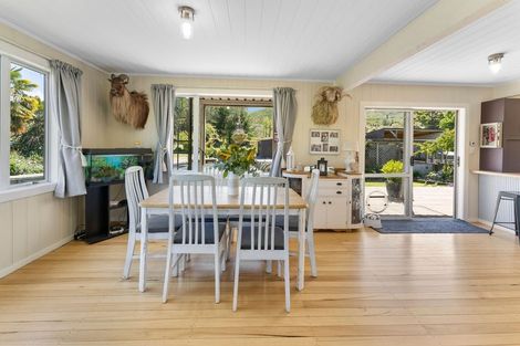 Photo of property in 4 Leigh Road, Foxhill, Wakefield, 7095