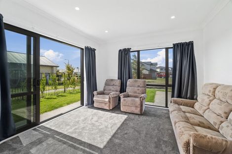 Photo of property in 44 Huka Heights Drive, Rangatira Park, Taupo, 3330