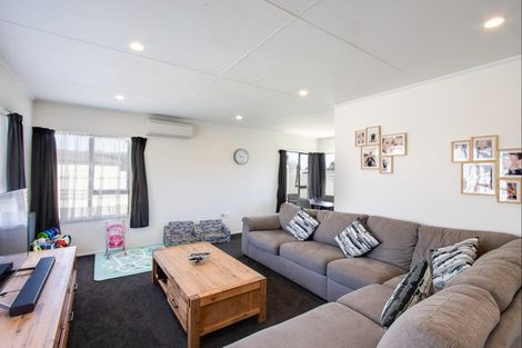 Photo of property in 10 Glamorgan Avenue, Tamatea, Napier, 4112