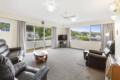 Photo of property in 13 Fyvie Avenue, Tawa, Wellington, 5028