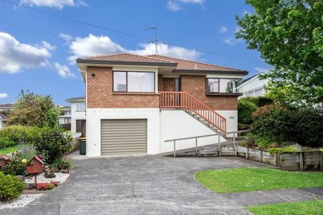 Photo of property in 2/24 Parkhill Road, Mellons Bay, Auckland, 2014