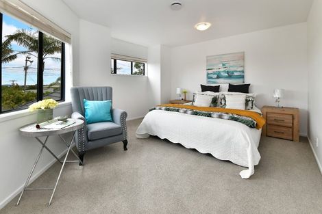 Photo of property in 979 Whangaparaoa Road, Tindalls Beach, Whangaparaoa, 0930