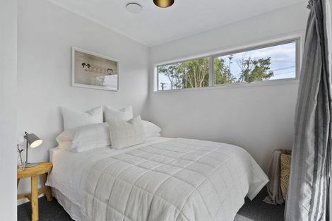 Photo of property in 413 Don Buck Road, Massey, Auckland, 0614