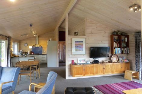 Photo of property in 62 Mary-ellen Place, Coromandel, 3506