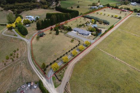 Photo of property in 28 Cowper Side Road, Dannevirke, 4976