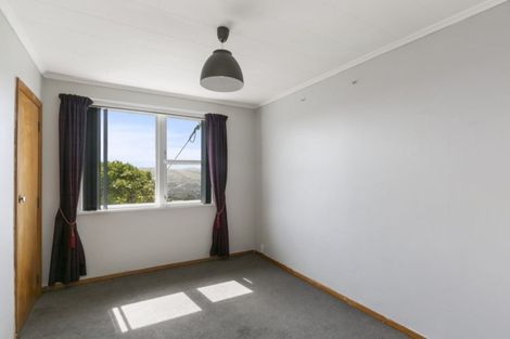 Photo of property in 13 Paparangi Crescent, Paparangi, Wellington, 6037