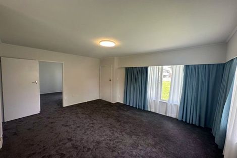 Photo of property in 1/16 Diana Drive, Glenfield, Auckland, 0627