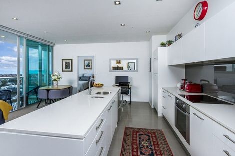 Photo of property in Sentinel Apartments, 1705/3 Northcroft Street, Takapuna, Auckland, 0622