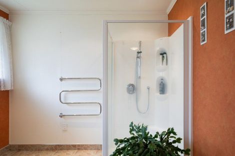 Photo of property in 20 Sunnyview Drive, Brown Owl, Upper Hutt, 5018