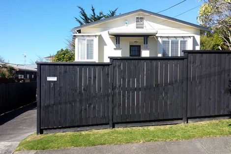 Photo of property in 7 Copley Street, New Lynn, Auckland, 0600