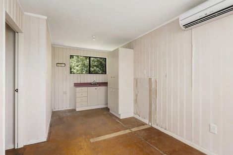 Photo of property in 16 Penguin Grove, Waitangirua, Porirua, 5024