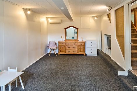 Photo of property in 6 Matai Street, Tawa, Wellington, 5028