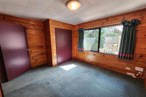 Photo of property in 126 Laingholm Drive, Laingholm, Auckland, 0604