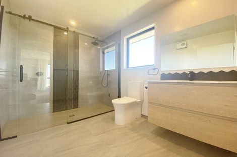 Photo of property in 15 Parkridge Place, Mount Pleasant, Christchurch, 8081