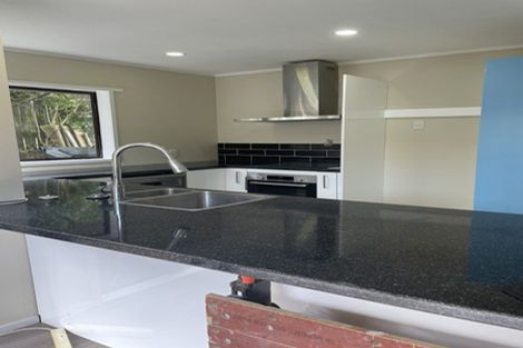 Photo of property in 2/179 Wiseley Road, West Harbour, Auckland, 0618