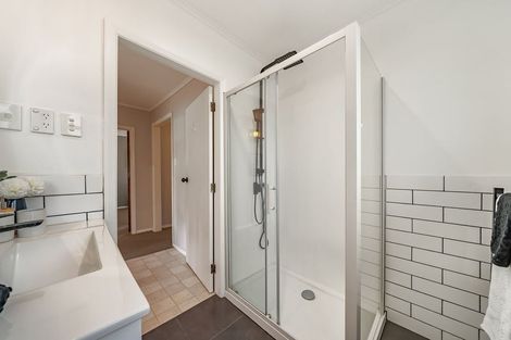 Photo of property in 18 Atiawa Crescent, Waiwhetu, Lower Hutt, 5010