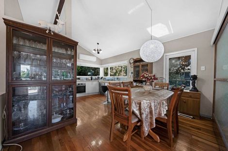 Photo of property in 2 Tudward Glade, Hillcrest, Auckland, 0627