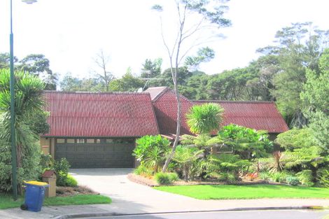 Photo of property in 49 Staincross Street, Green Bay, Auckland, 0604