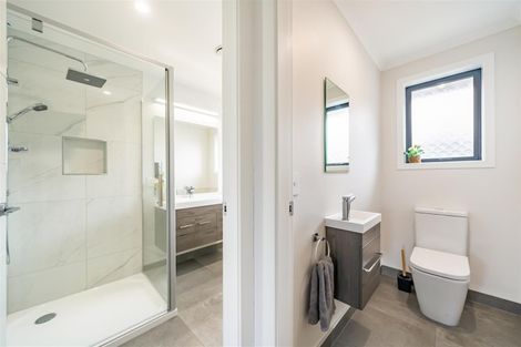 Photo of property in 37 Buddle Road, Wallaceville, Upper Hutt, 5018