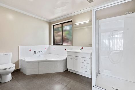 Photo of property in 168 Waterside Drive, Pyes Pa, Tauranga, 3112