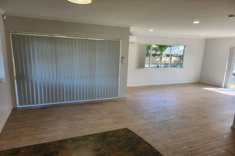 Photo of property in 27 Emmerdale Avenue, Papakura, 2110