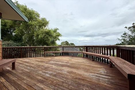 Photo of property in 11 Van Dyke Place, West Harbour, Auckland, 0618