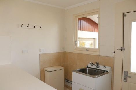 Photo of property in 547 Glenfield Road, Glenfield, Auckland, 0629