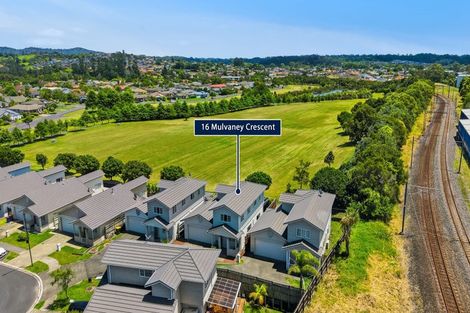 Photo of property in 16 Mulvaney Crescent, Henderson, Auckland, 0612
