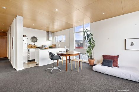 Photo of property in Rutherford Flats, 5 Levy Street, Mount Victoria, Wellington, 6011