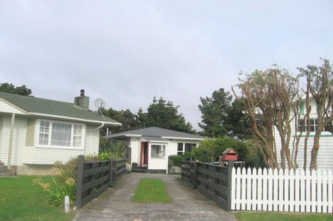 Photo of property in 21 Toporoa View, Ascot Park, Porirua, 5024