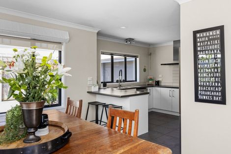 Photo of property in 2/11 Te Aute Road, Havelock North, 4130