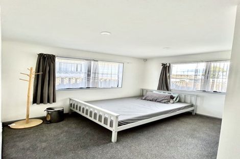 Photo of property in 30b Doone Place, Massey, Auckland, 0614