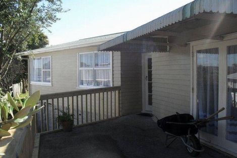 Photo of property in 61 Vodanovich Road, Te Atatu South, Auckland, 0610
