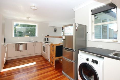 Photo of property in 14 Viscount Place, West End, Palmerston North, 4412