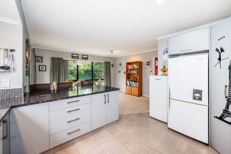 Photo of property in 12 Tobys Way, Waikanae Beach, Waikanae, 5036