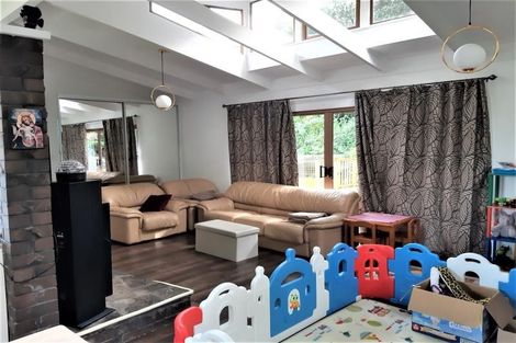 Photo of property in 806 Beach Road, Browns Bay, Auckland, 0630