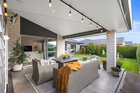 Photo of property in 97 Puhirake Crescent, Pyes Pa, Tauranga, 3112