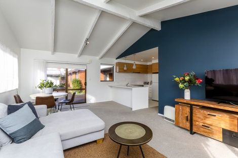 Photo of property in 1/41 Fulford Street, New Plymouth, 4310