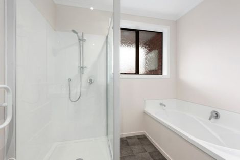 Photo of property in 2/23a Ranfurly Street, Trentham, Upper Hutt, 5018