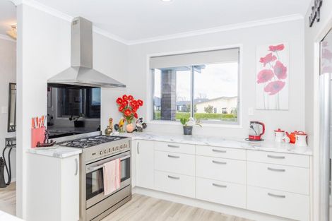 Photo of property in 16 Carlingford Rise, Dinsdale, Hamilton, 3204