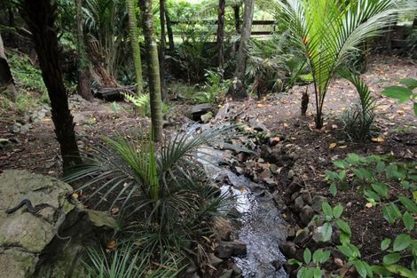 Photo of property in 539 South Titirangi Road, Titirangi, Auckland, 0604