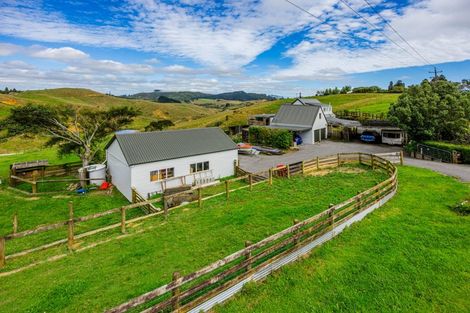 Photo of property in 613 Paparata Road, Bombay, 2675