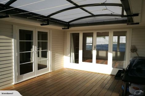 Photo of property in 5 Domain Lane, Mangere Bridge, Auckland, 2022