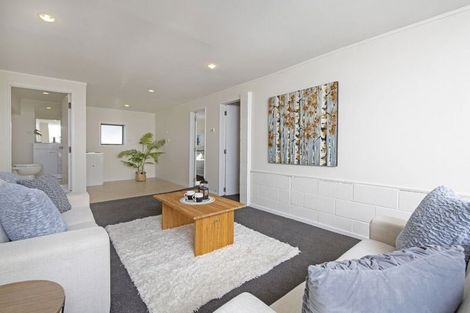 Photo of property in 43 Aurea Avenue, Pakuranga, Auckland, 2010