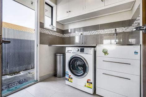 Photo of property in 1/151 Northcote Road, Northcote, Christchurch, 8052